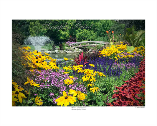FLOWER ARRANGEMENT - Gairloch Gardens, Oakville